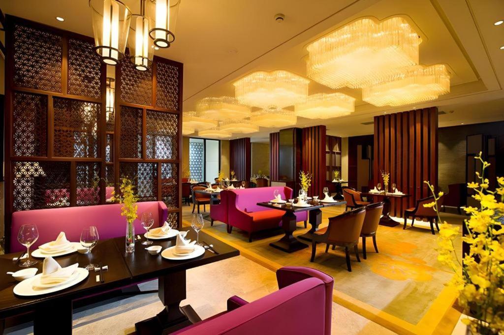 New Century Hangzhou Grand Hotel Exterior photo